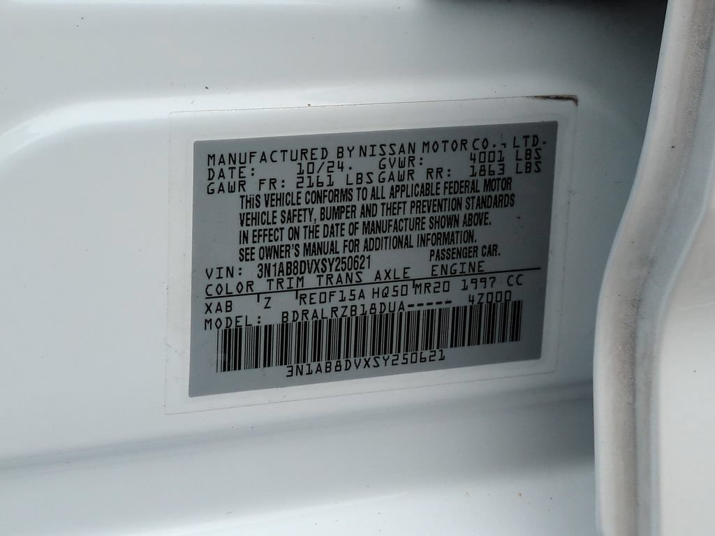 Certified 2025 Nissan Sentra SR FWD image 22
