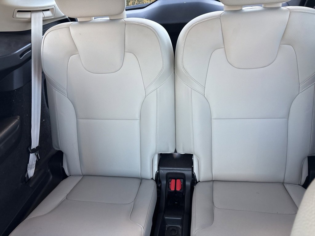 Used 2020 Volvo XC90 T6 Momentum w/ Protection Package Premier image 42