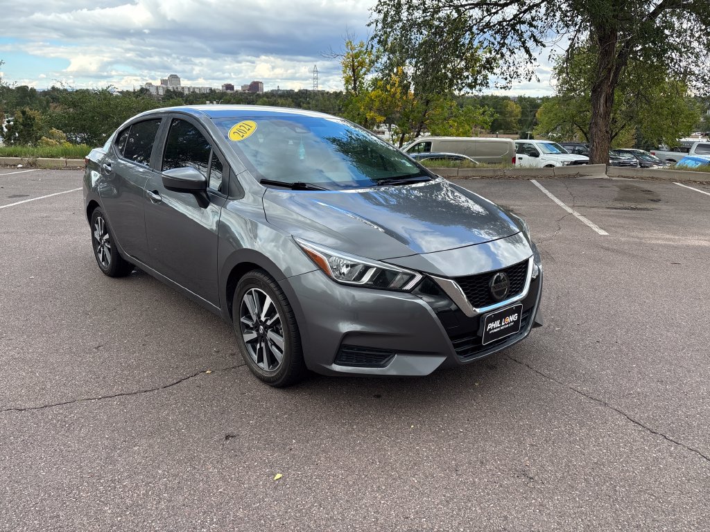 Used 2021 Nissan Versa SV FWD image 3