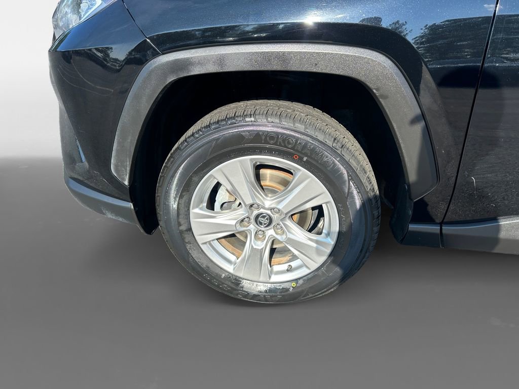 Used 2020 Toyota RAV4 XLE image 15