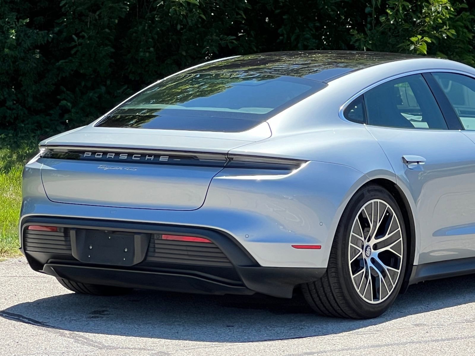 Certified 2022 Porsche Taycan 4S image 10