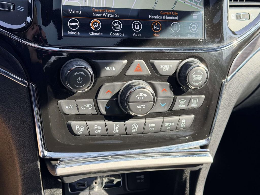 Used 2021 Jeep Grand Cherokee Overland image 5