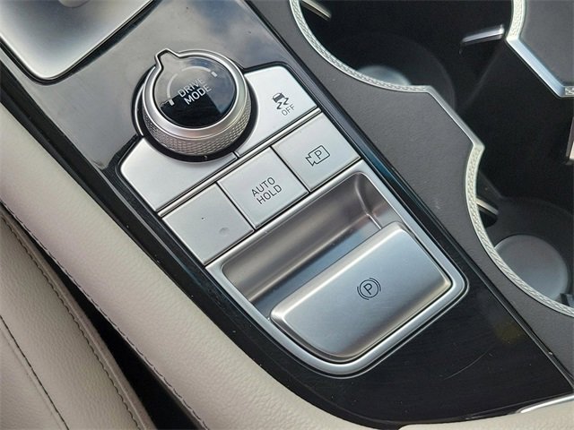 Used 2024 Genesis G70 2.5T image 27