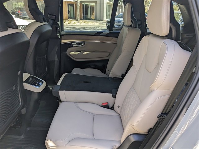 New 2025 Volvo XC90 B6 Core image 15