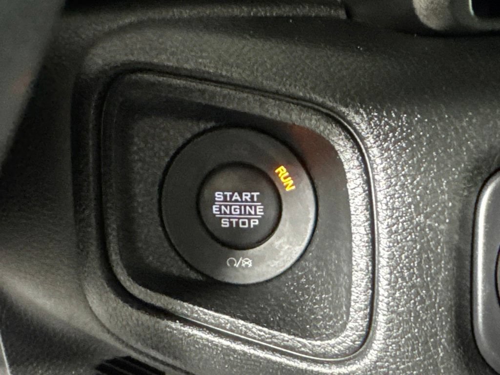 Used 2024 Jeep Wrangler Unlimited Sport AWD/4WD image 20