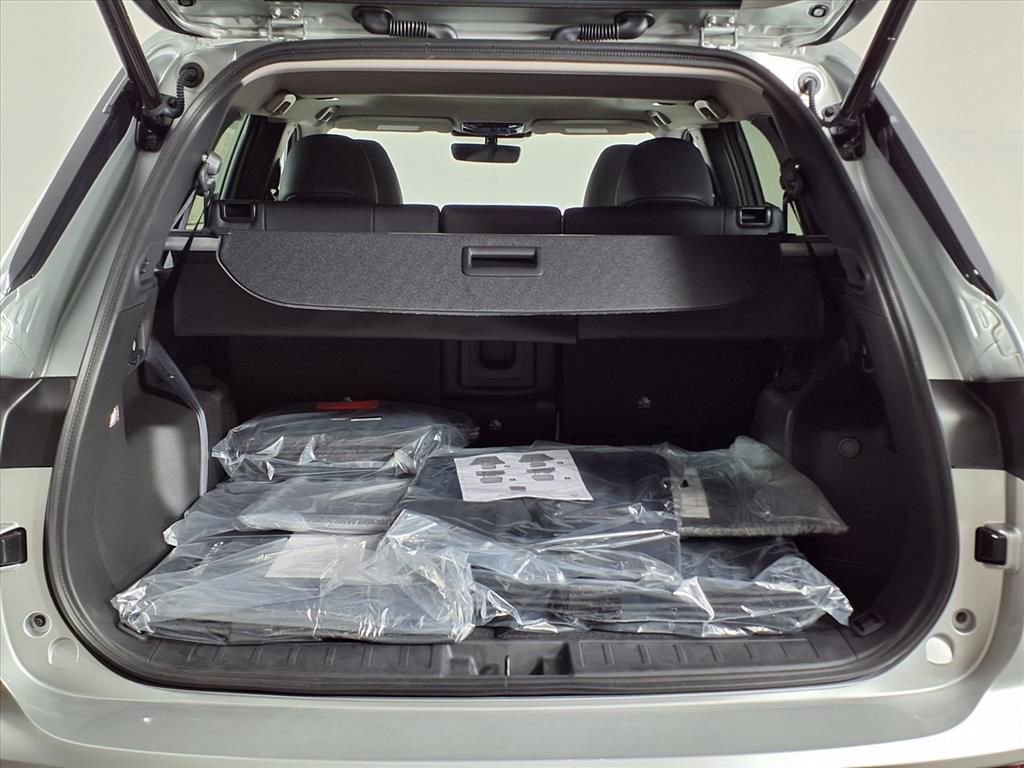 Used 2025 Mitsubishi Outlander SE FWD image 13