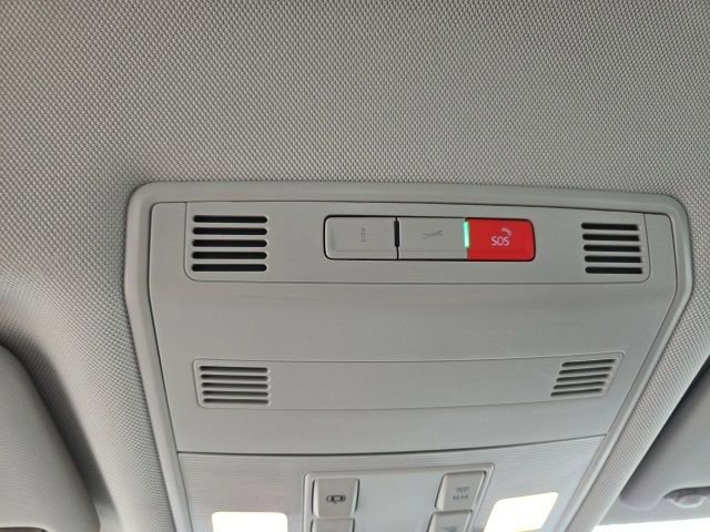 Used 2024 Volkswagen Jetta SE image 25