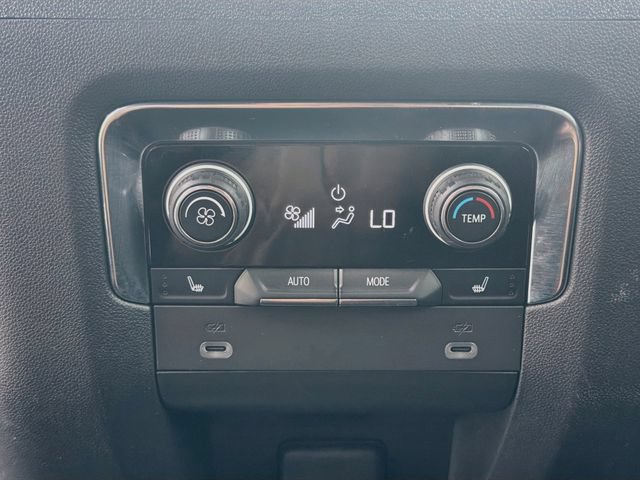 Used 2023 Chevrolet Tahoe Premier AWD/4WD image 21