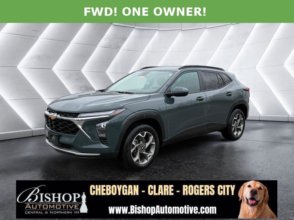 Used 2025 Chevrolet Trax LT image 1