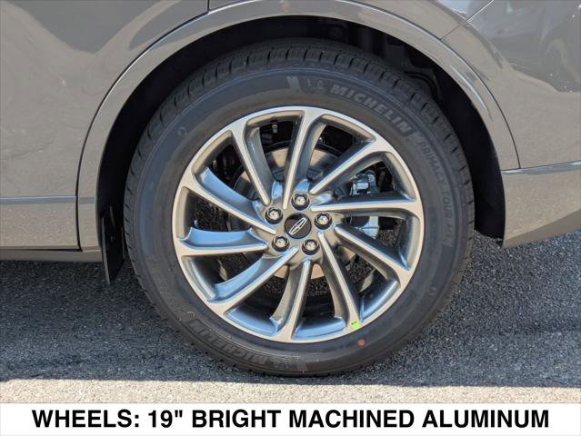 New 2025 Lincoln Corsair Grand Touring w/ Rear Removable Package Tray image 6