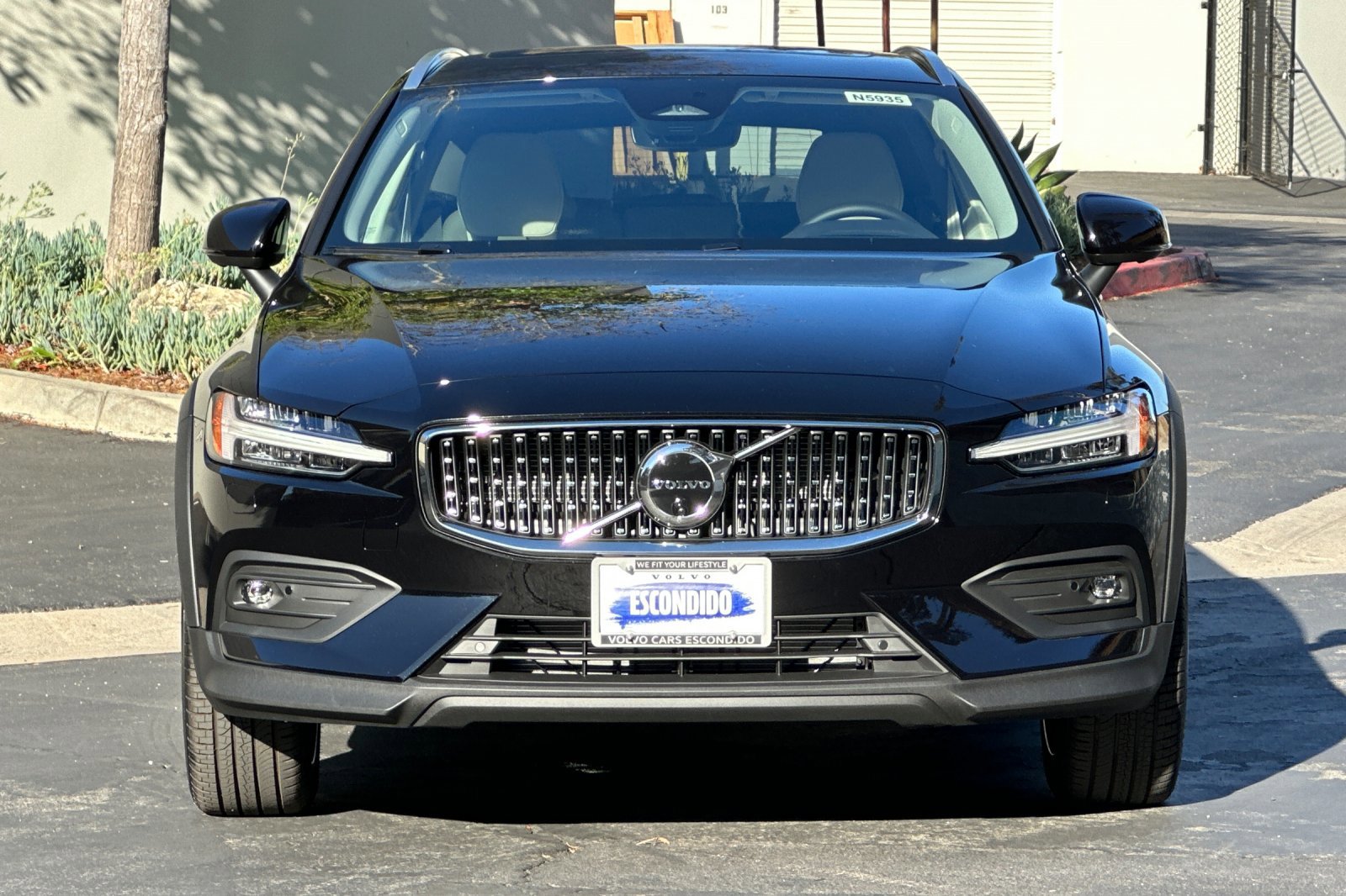 New 2026 Volvo V60 B5 Cross Country Ultra w/ Climate Package image 3