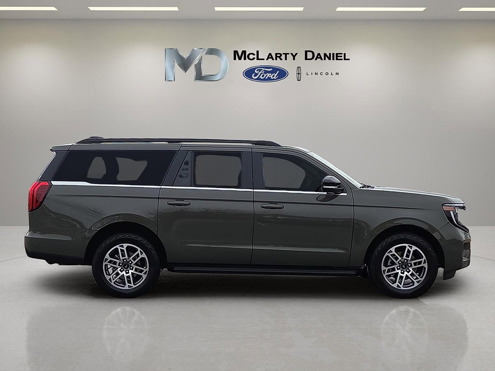 Used 2025 Ford Expedition Max Active image 6