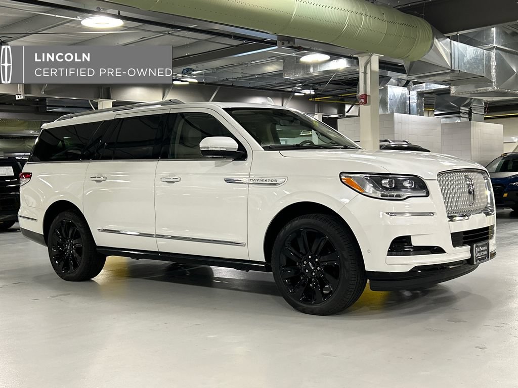 Certified 2022 Lincoln Navigator L Reserve AWD/4WD image 1