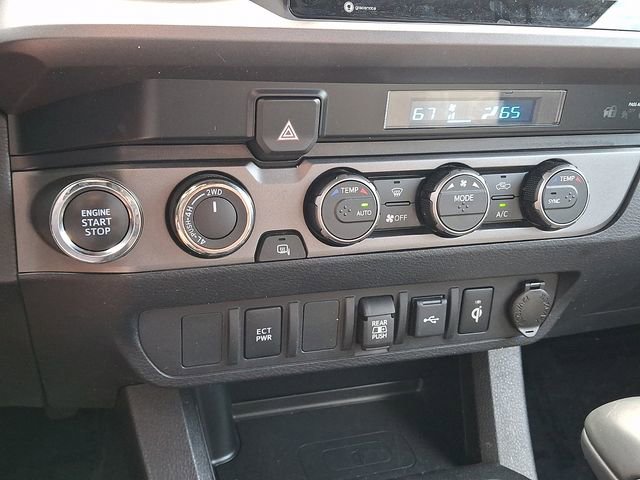 Certified 2023 Toyota Tacoma TRD Off-Road AWD/4WD image 15