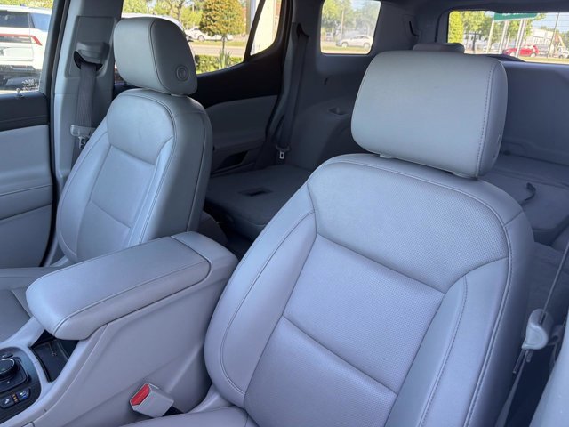 Used 2021 GMC Acadia SLT w/ Preferred Package FWD image 14