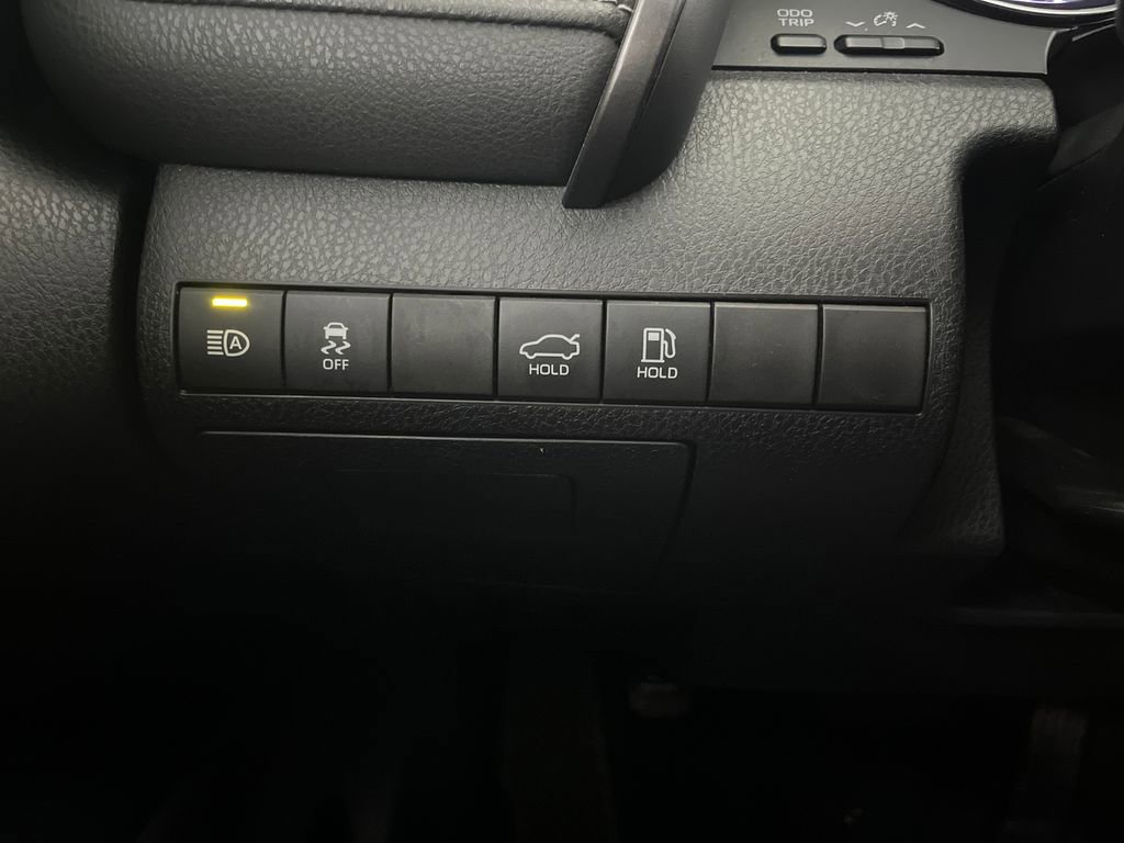 Used 2020 Toyota Camry SE FWD image 55