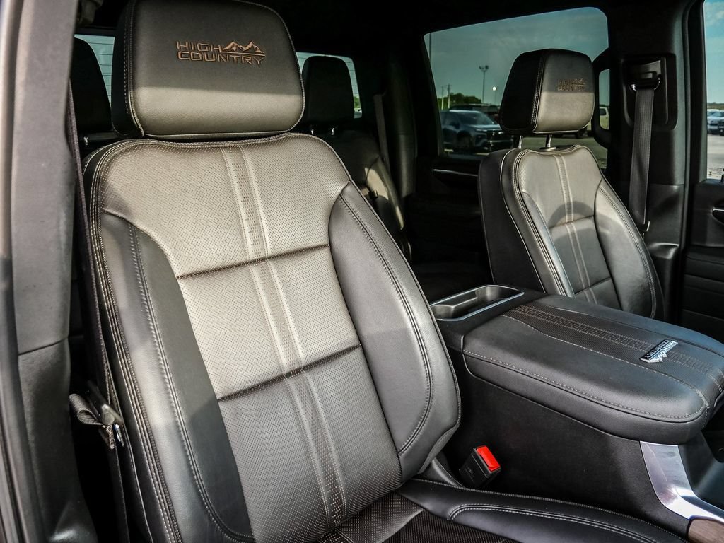 Used 2024 Chevrolet Silverado 2500 High Country w/ High Country Premium Package AWD/4WD image 25