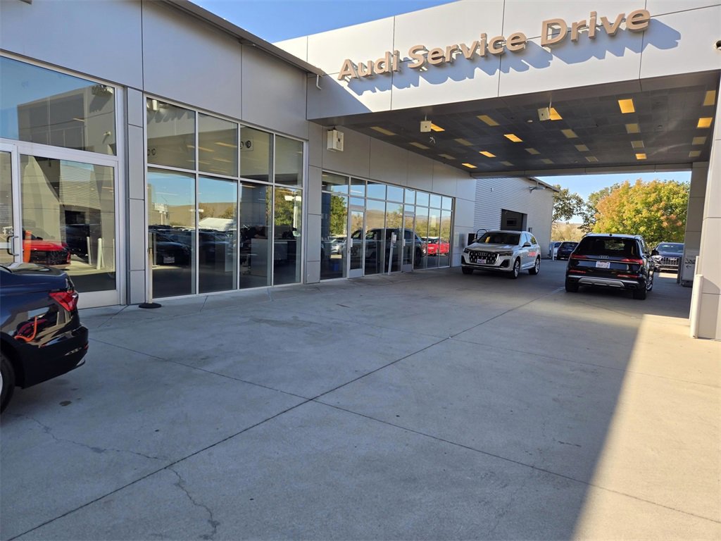 Used 2013 Nissan Pathfinder Platinum w/ Cargo Pkg image 45