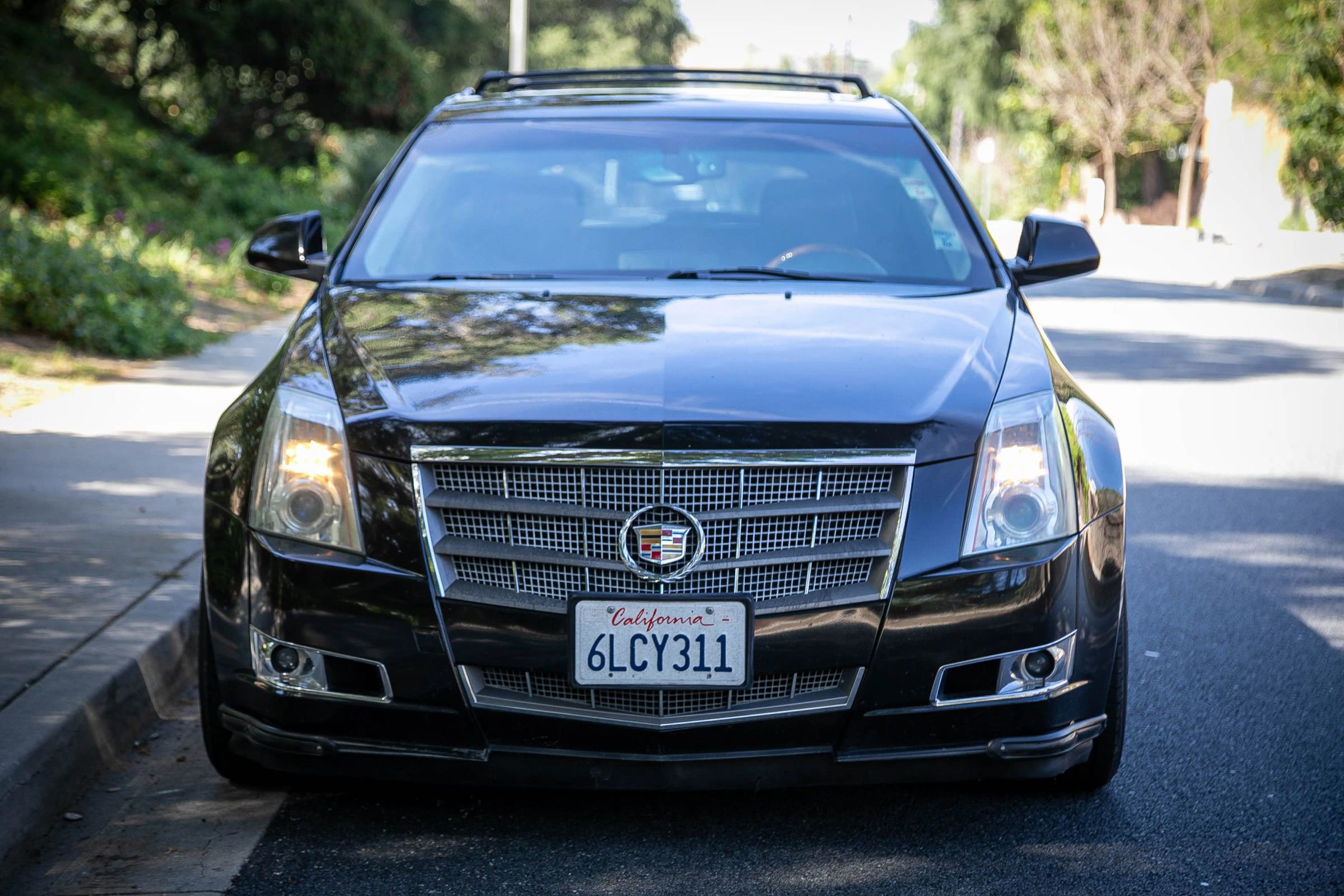 Used 2010 Cadillac CTS Premium image 2