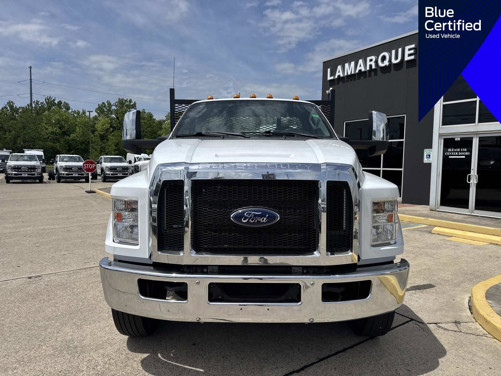 Certified 2022 Ford F650 2WD Regular Cab Super Duty image 3