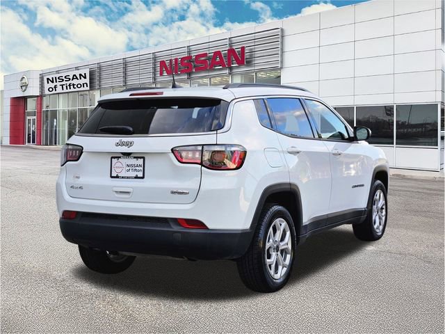 Used 2025 Jeep Compass Latitude AWD/4WD image 4