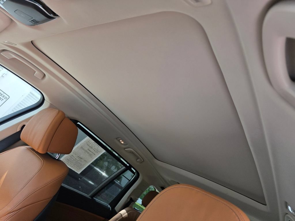 Used 2022 BMW X7 xDrive40i w/ Premium Package AWD/4WD image 12