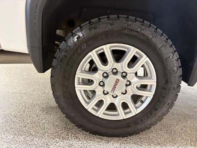 Used 2023 GMC Sierra 2500 SLT w/ SLT Premium Package AWD/4WD image 33