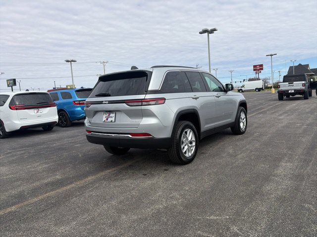 New 2026 Jeep Grand Cherokee Laredo X AWD/4WD image 5