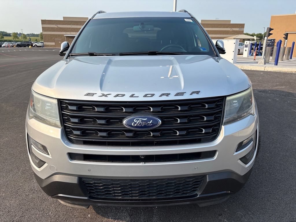 Used 2016 Ford Explorer Sport w/ Equipment Group 401A AWD/4WD image 2