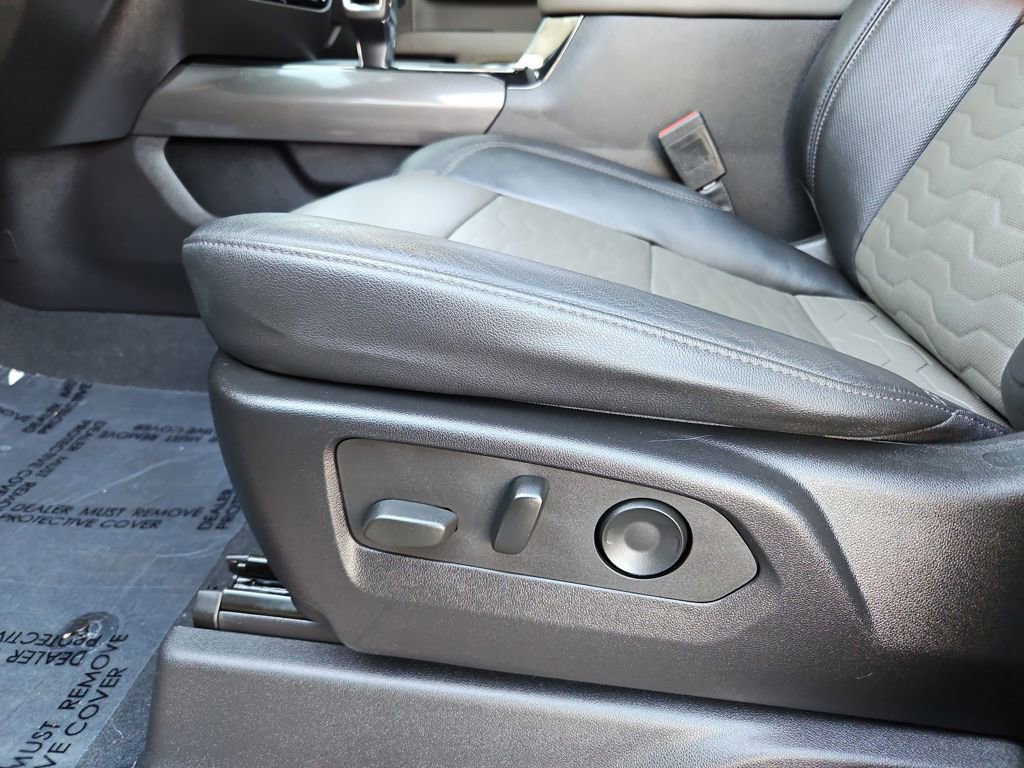 Used 2022 Chevrolet Silverado 1500 ZR2 w/ Technology Package image 27