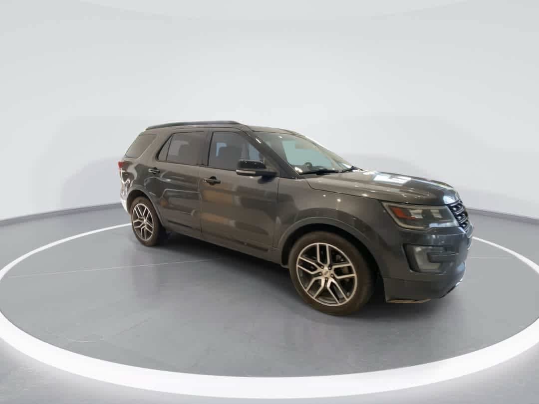 Used 2017 Ford Explorer Sport AWD/4WD image 2