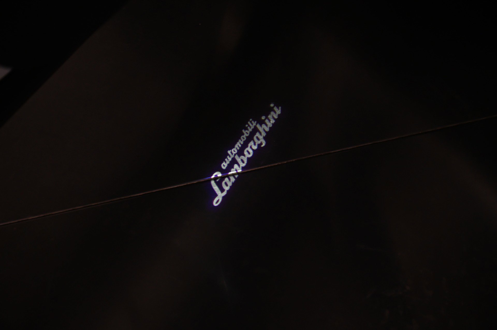 Used 2020 Lamborghini Urus image 23