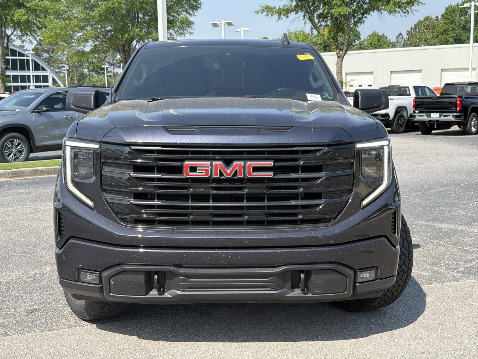 Used 2023 GMC Sierra 1500 Elevation w/ X31 Off-Road Package AWD/4WD image 11