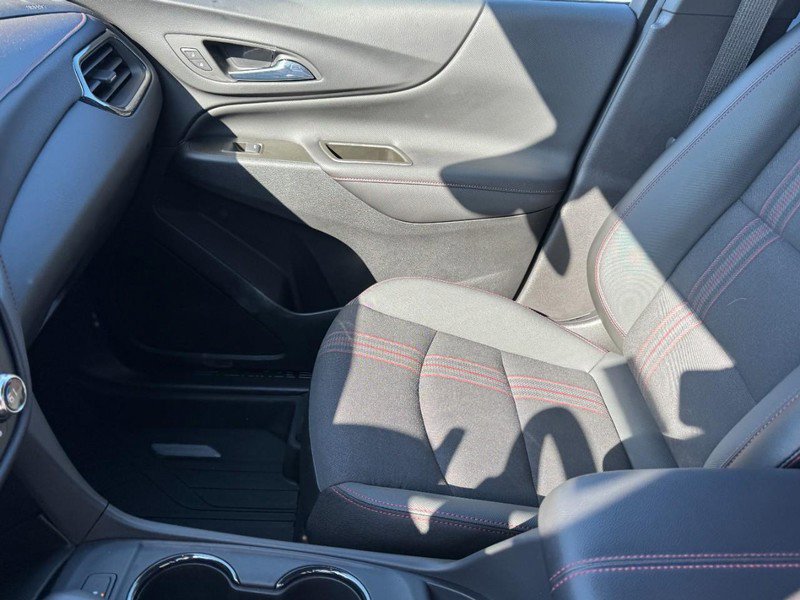 Used 2023 Chevrolet Equinox RS w/ LPO, Floor Liner Package FWD image 13
