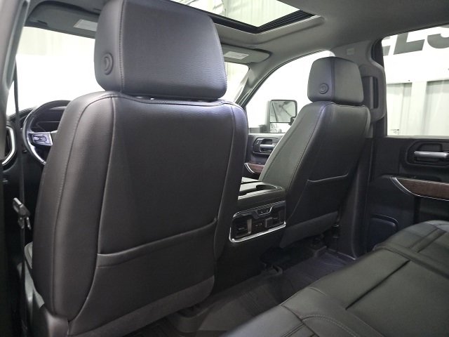 Used 2021 GMC Sierra 3500 Denali w/ Denali Ultimate Package image 17