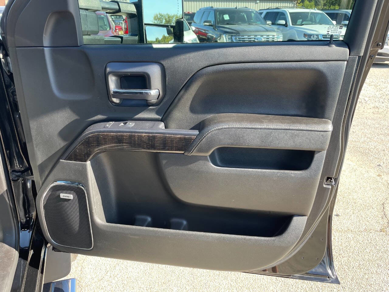 Used 2015 GMC Sierra 3500 Denali w/ Duramax Plus Package image 29