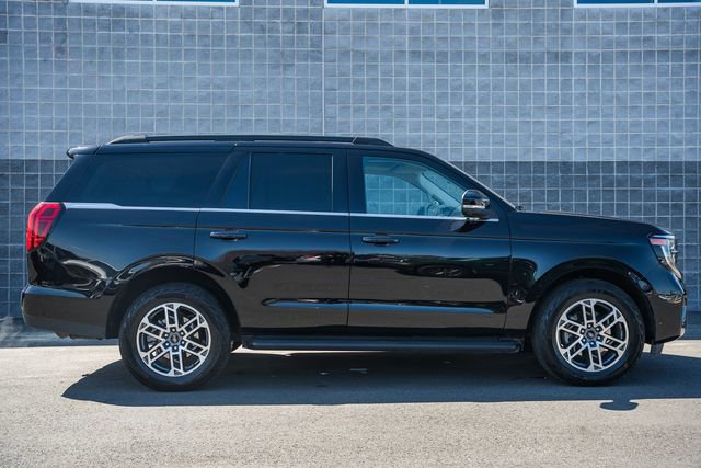 Used 2025 Ford Expedition Active image 4