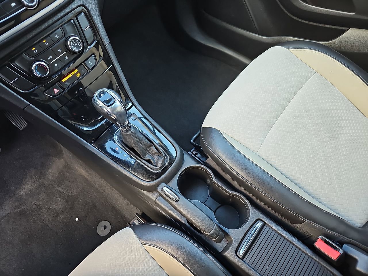 Used 2018 Buick Encore Preferred image 29