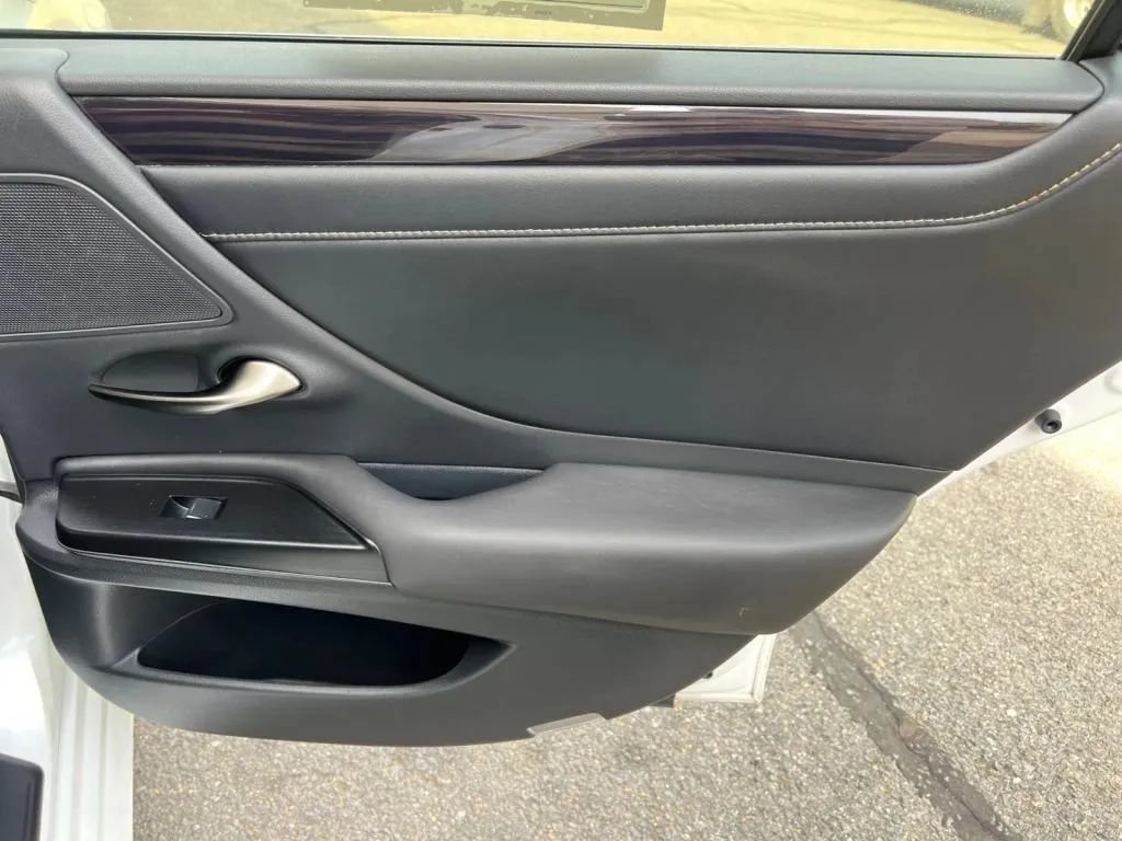 Used 2020 Lexus ES 350 w/ Premium Package FWD image 20