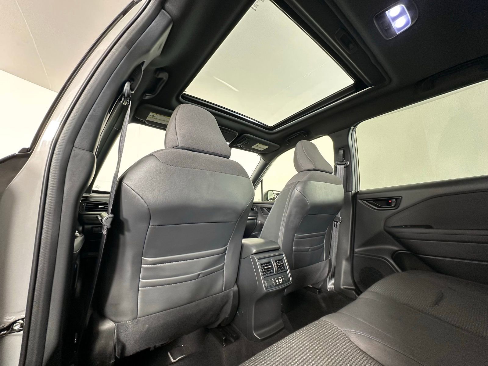 Used 2025 Subaru Forester Premium image 19