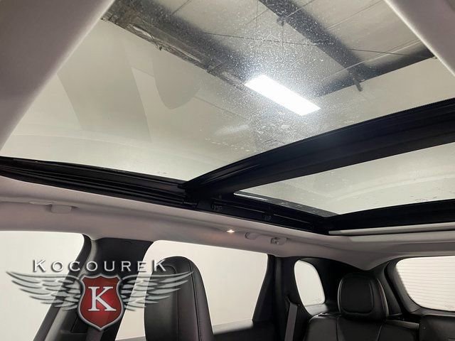 Used 2023 Jeep Cherokee Trailhawk w/ Elite Group image 19