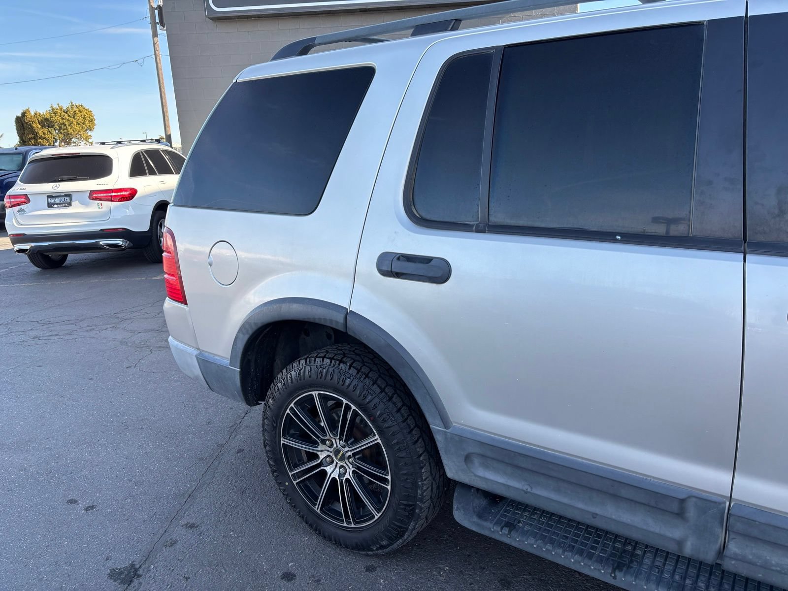 Used 2003 Ford Explorer XLT AWD/4WD image 3