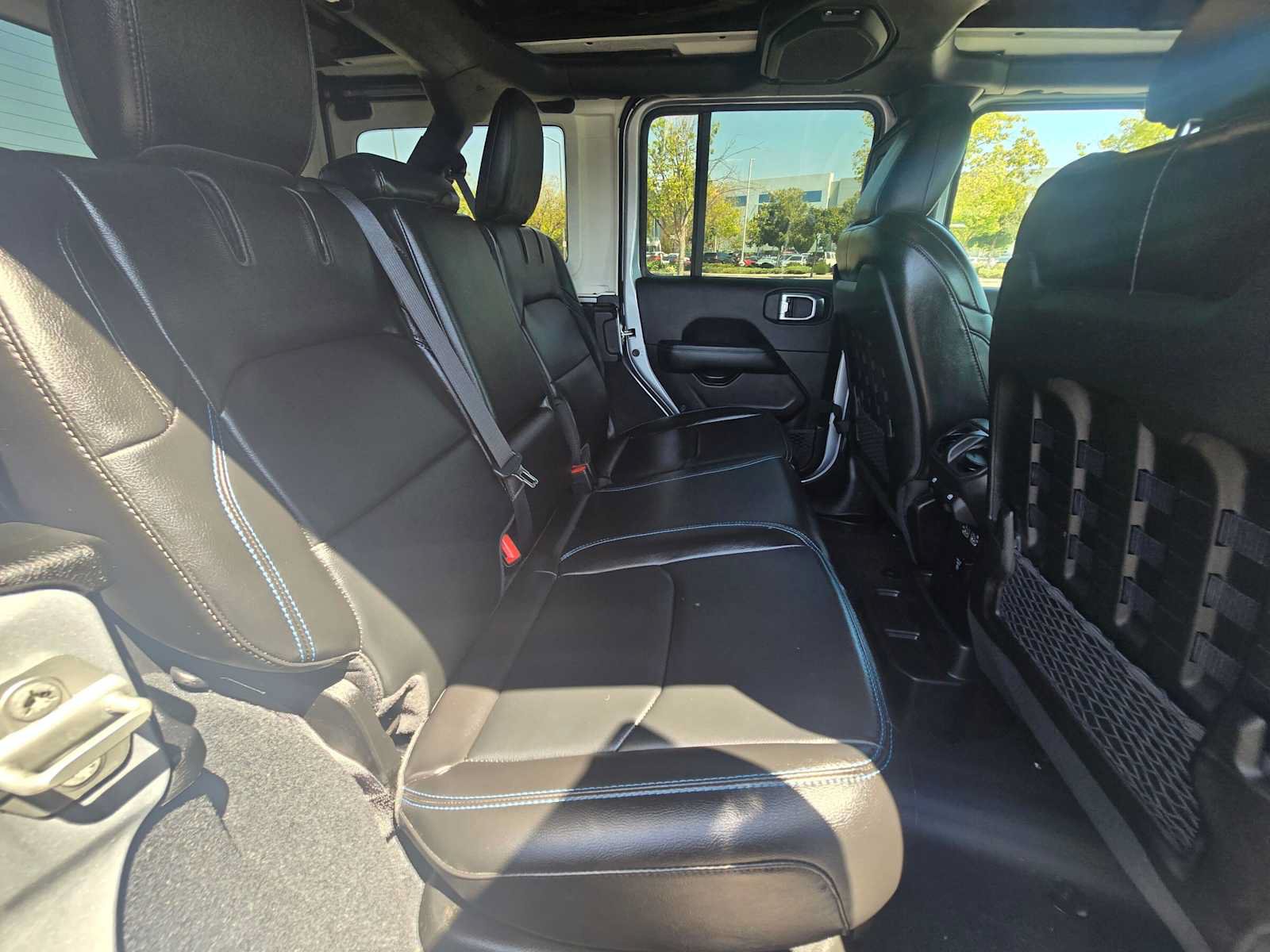 Used 2023 Jeep Wrangler Unlimited Rubicon 4xe w/ Cold Weather Group AWD/4WD image 12