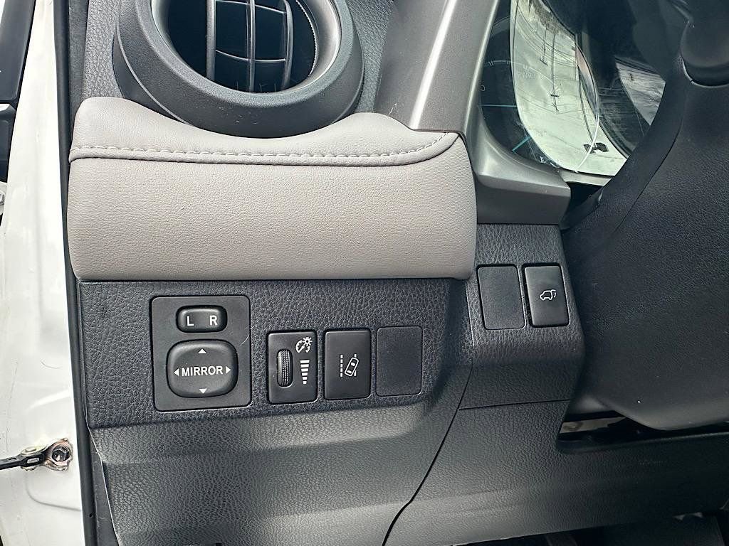 Certified 2018 Toyota RAV4 XLE w/ Protection Package image 20