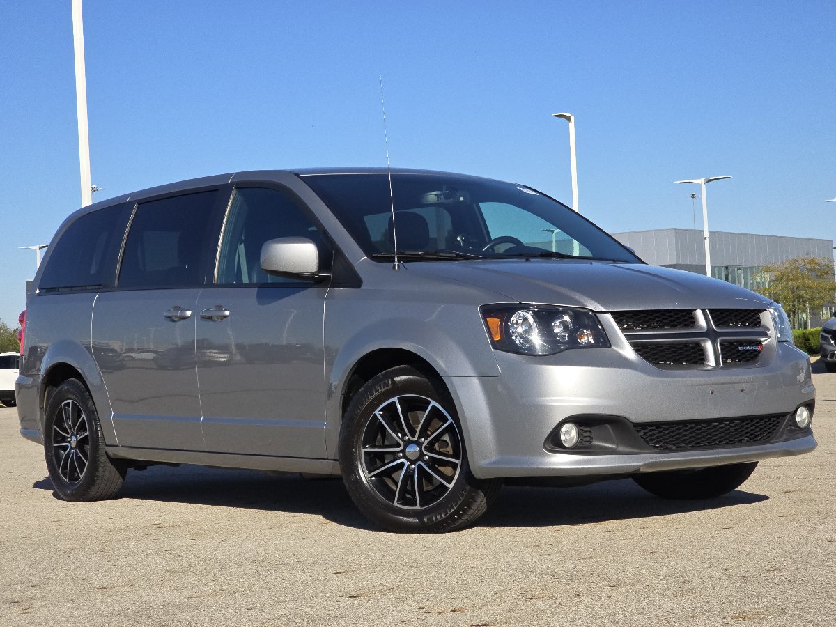 Used 2018 Dodge Grand Caravan GT FWD image 2