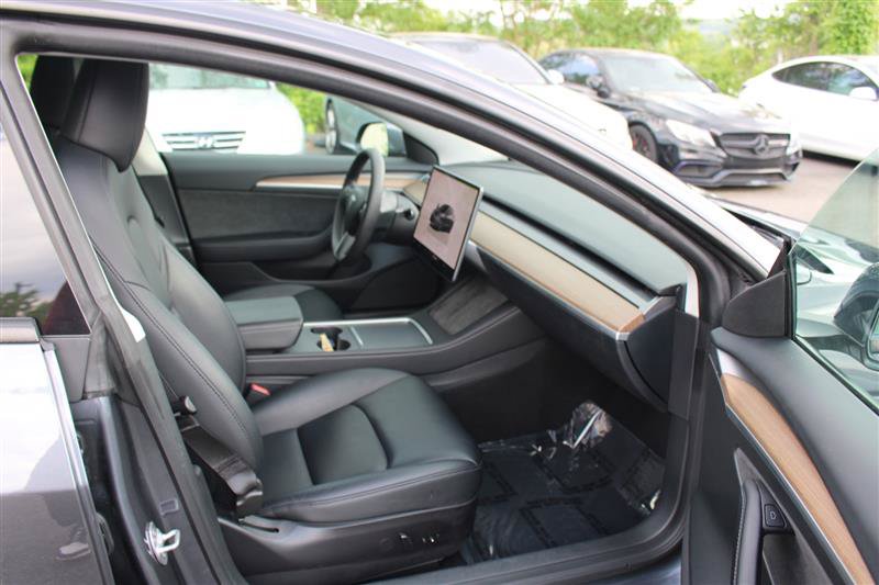 Used 2023 Tesla Model 3 Standard Range RWD image 9