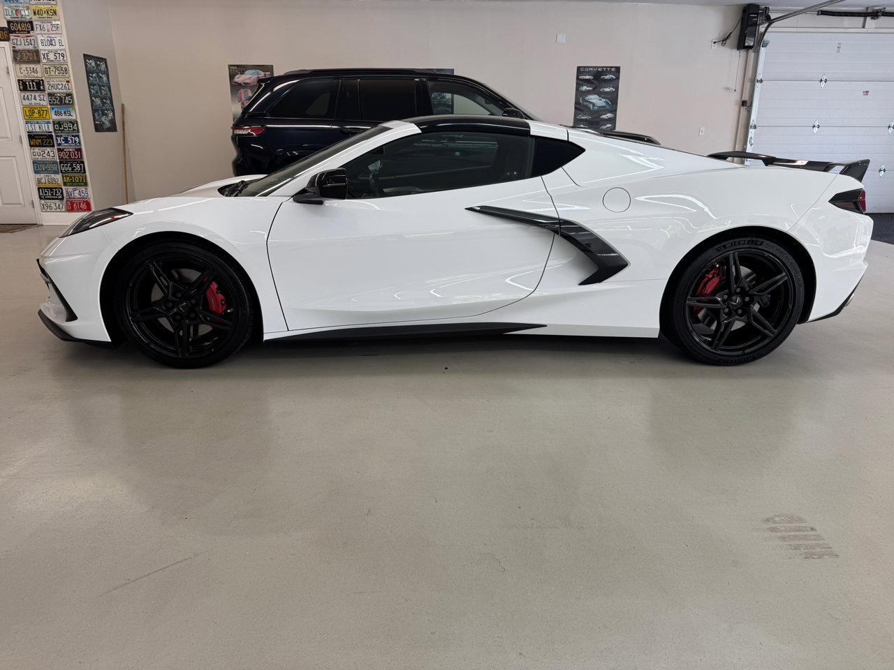 Used 2021 Chevrolet Corvette Stingray 3LT w/ Z51 Performance Package image 37