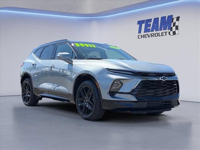 Certified 2025 Chevrolet Blazer RS w/ Driver Confidence II Package AWD/4WD image 5