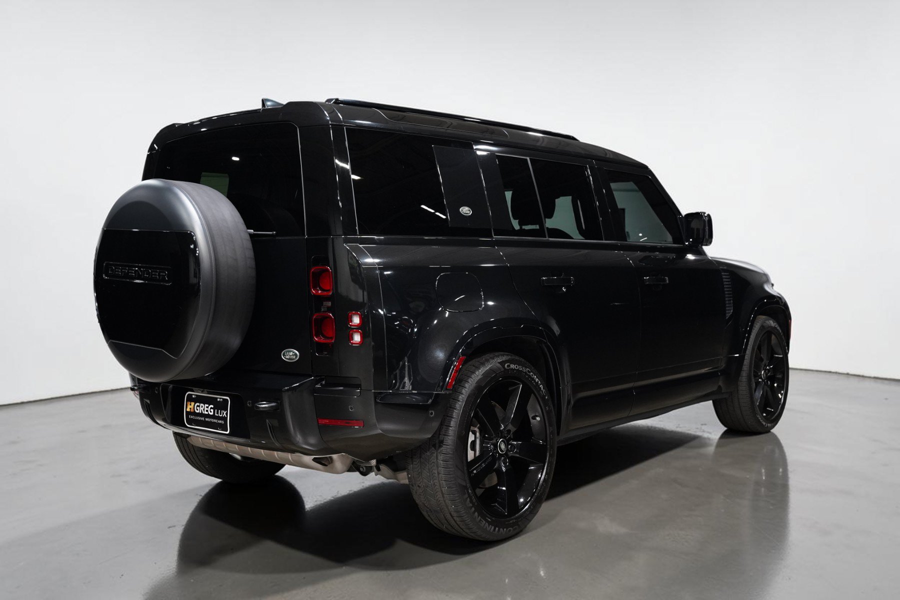 Used 2023 Land Rover Defender 110 X-Dynamic SE AWD/4WD image 6
