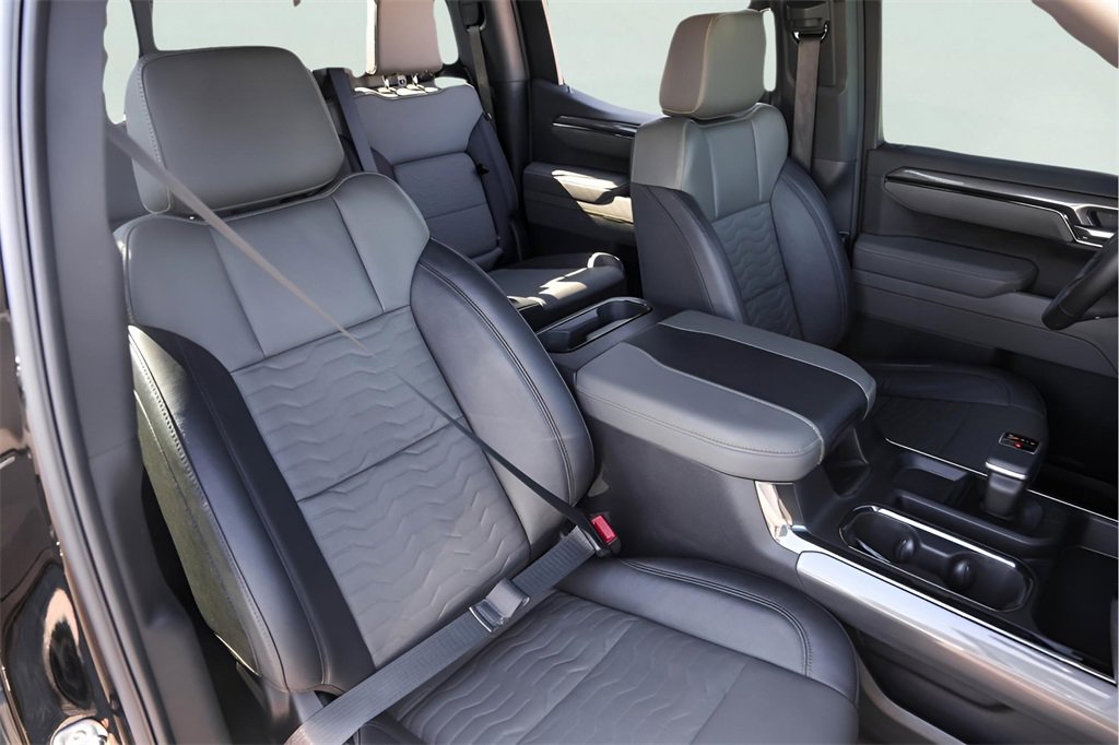 Certified 2025 Chevrolet Silverado 1500 ZR2 w/ Technology Package image 34